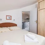 Helles Nur 150 Meter Zum Mit Jacuzzi, Meerblick, Pool, Billard Apartment
