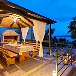 Helles Nur 150 Meter Zum Mit Jacuzzi, Meerblick, Pool, Billard Апартаменты Драмаль